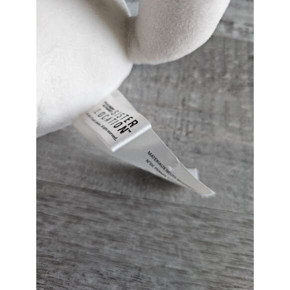 2017 Funko Five Nights at Freddy's Sister Location Funtime Foxy Plush - Picture 6 of 8